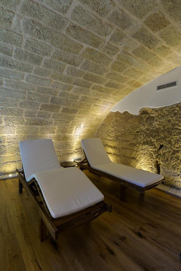 B-Welcome Rooms Of Charme E Relax Polignano a Mare Bagian luar foto