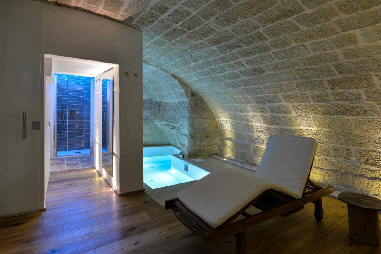 B-Welcome Rooms Of Charme E Relax Polignano a Mare Bagian luar foto