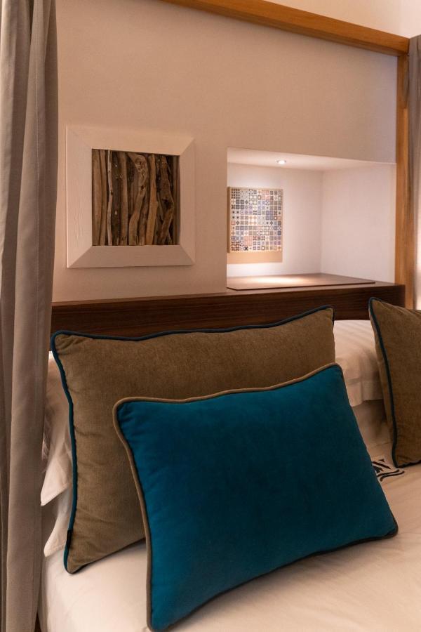 B-Welcome Rooms Of Charme E Relax Polignano a Mare Bagian luar foto