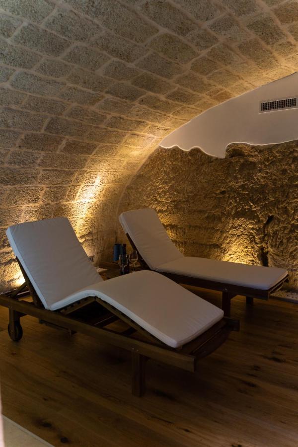 B-Welcome Rooms Of Charme E Relax Polignano a Mare Bagian luar foto