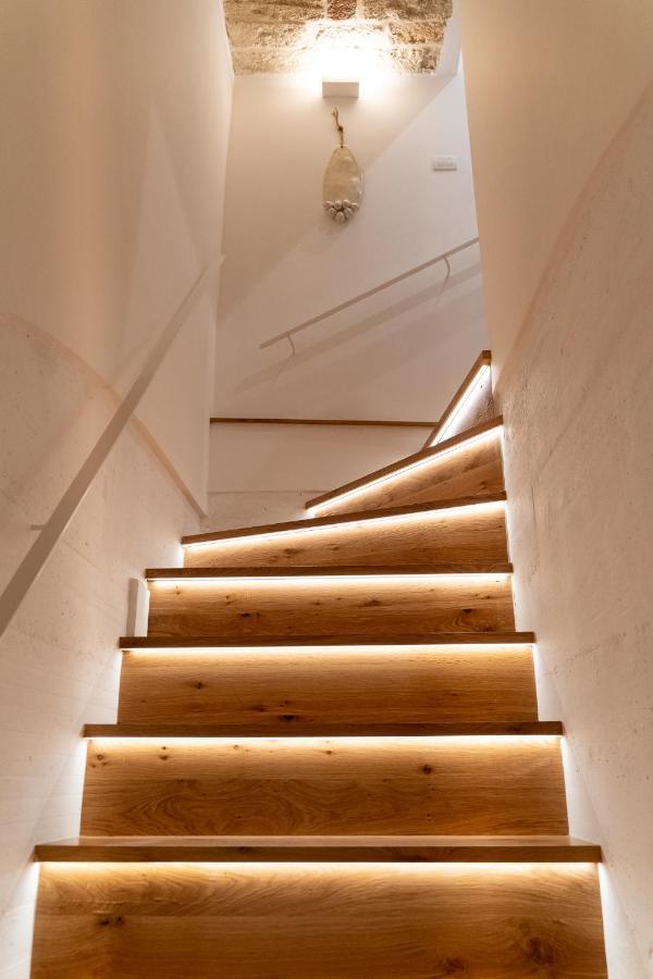 B-Welcome Rooms Of Charme E Relax Polignano a Mare Bagian luar foto