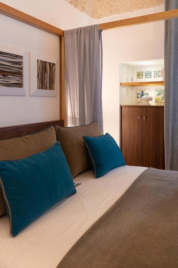B-Welcome Rooms Of Charme E Relax Polignano a Mare Bagian luar foto