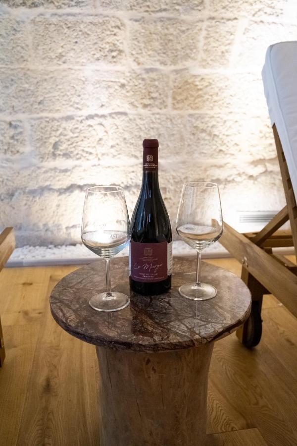 B-Welcome Rooms Of Charme E Relax Polignano a Mare Bagian luar foto