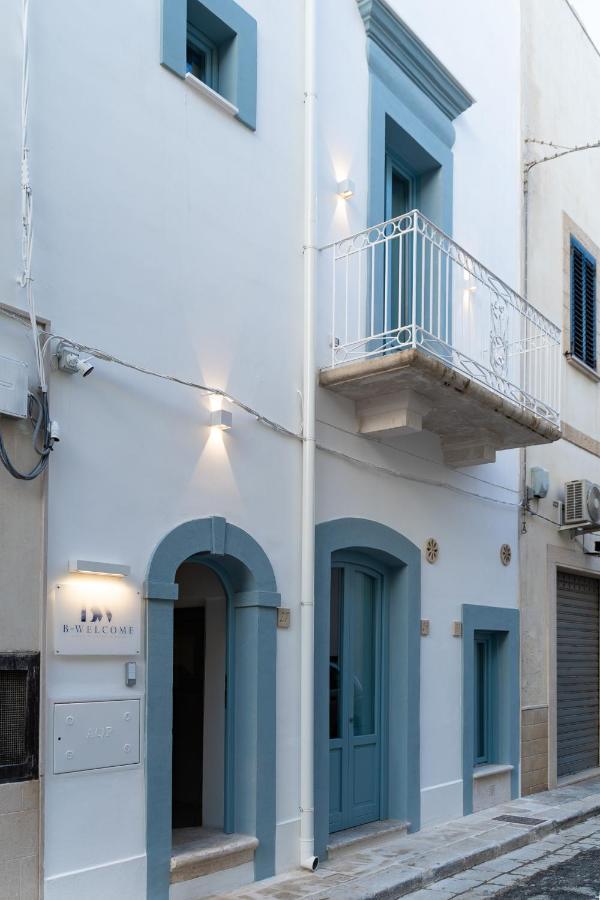 B-Welcome Rooms Of Charme E Relax Polignano a Mare Bagian luar foto