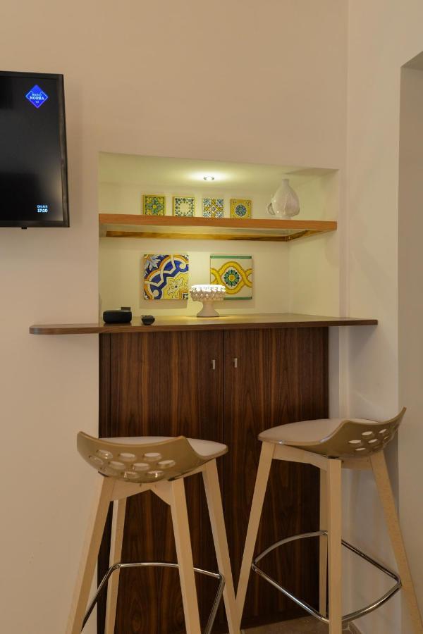 B-Welcome Rooms Of Charme E Relax Polignano a Mare Bagian luar foto