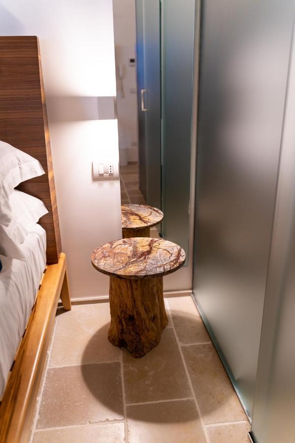 B-Welcome Rooms Of Charme E Relax Polignano a Mare Bagian luar foto